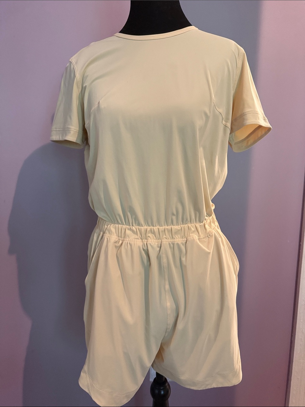lululemon athletica Pale Yellow Short Sleeve Romper size 6